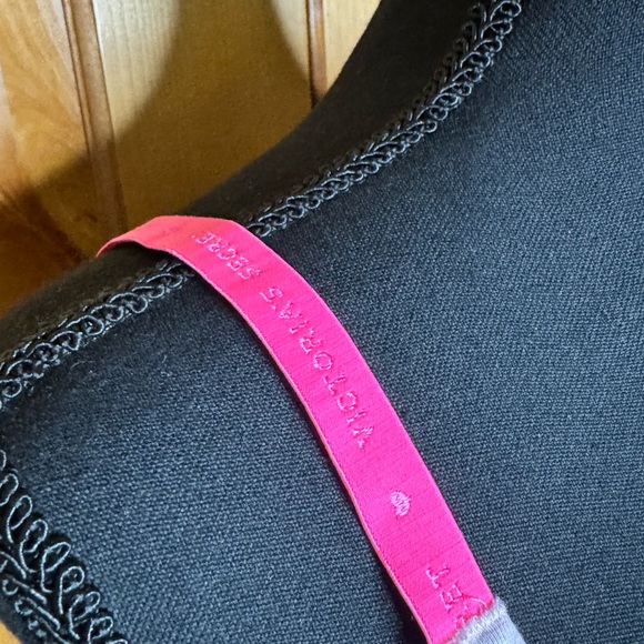 Victoria’s Secret Unlined Perfect Coverage Bra. Size 40D, Pink Heather/Neon Pink - Picture 3 of 7